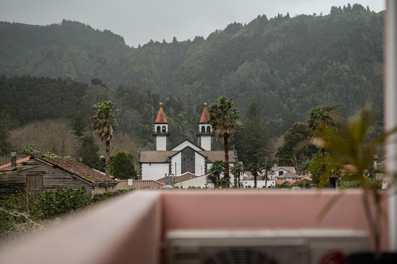 Natural Living Vacations Furnas  Luaran gambar
